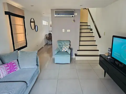 Depto Tipo Casa en Venta de 4 ambientes