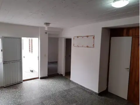 Depto Tipo Casa en Alquiler de 3 ambientes