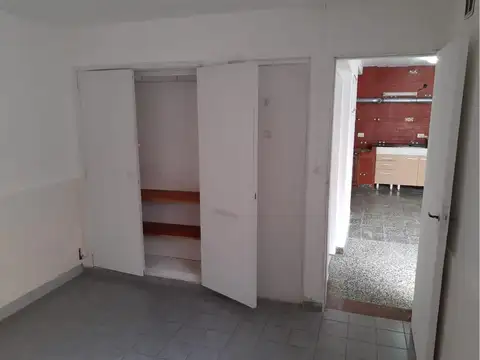 PH FONDO PB,  MUY BUENA UBICACIÓN