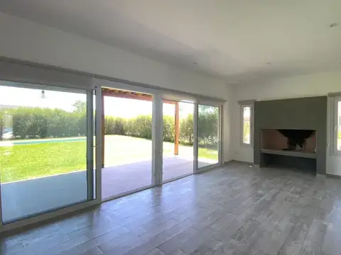 Casa en Alquiler de 4 dormitorios