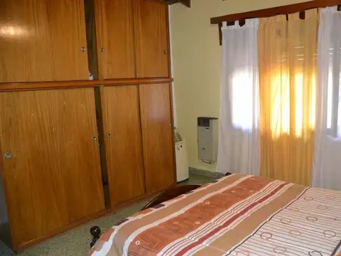 VENTA casa A/ CRÉDITO 2 dorm,garage,quincho,parque