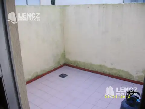 Depto Monoambiente con patio - Mar De Ajo a 2 cuadras del MAR, OPORTUNIDAD PRECIO UNICO