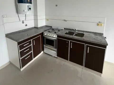 Departamento en Alquiler en Castelar, $ 449.000