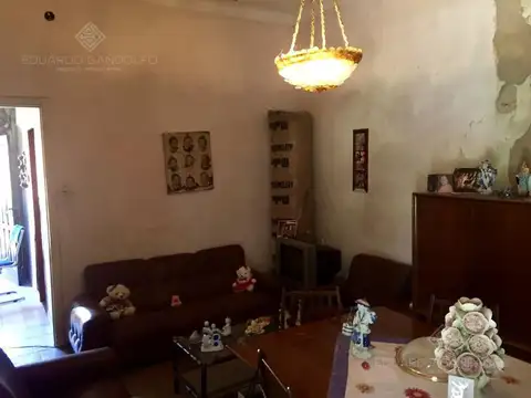 Casa 3 ambientes con 2 baños