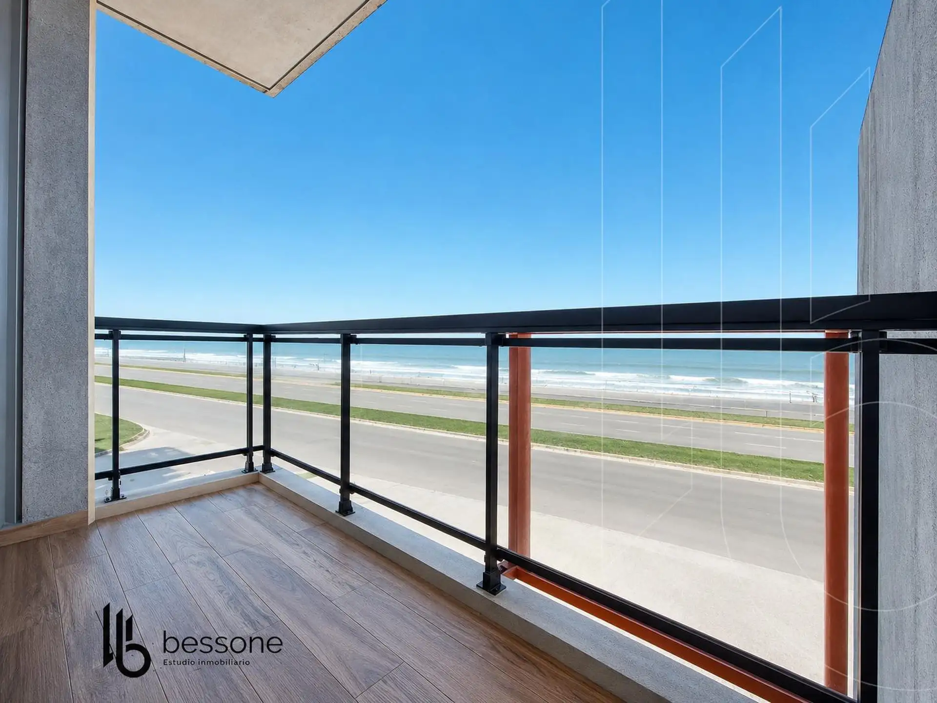 Depto 2 amb, 56m² con cochera y balcón frente al mar — Constitucion