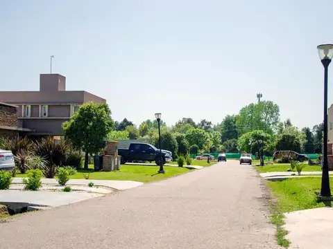 TERRENO EN BARRIO CERRADO PRADOS DEL OESTE