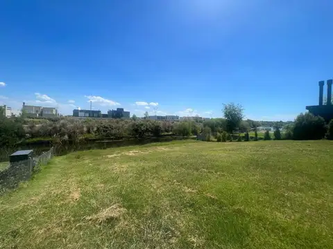 Puertos Avenida Los Lagos, Belen Escobar