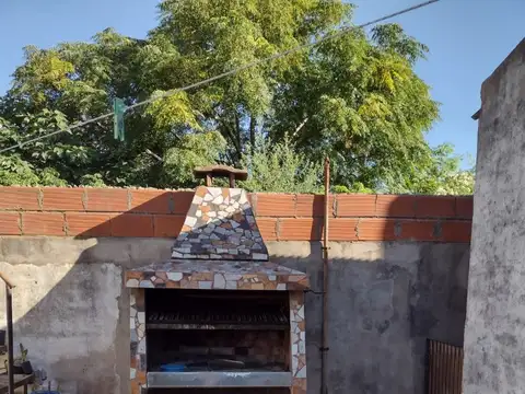 venta de casa en zona centrica de Carmen de Areco