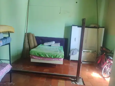 CASA EN VENTA DE 3 DORMITORIOS, COCHERA Y PISCINA EN PUERTO GABOTO