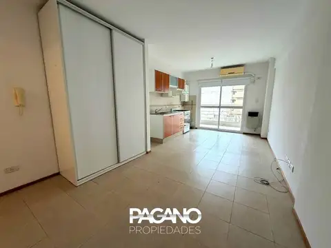 Monoambiente con balcón en barrio Martin