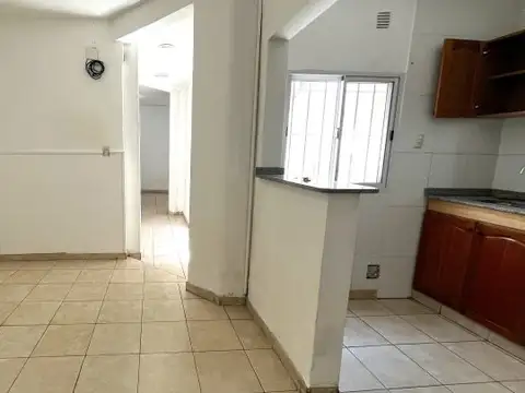 Depto Tipo Casa en Venta en Azcuenaga, USD 44.900