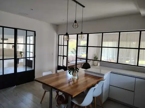 Casa en Alquiler de 4 dormitorios