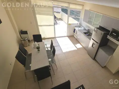 PH 3 ambientes triplex con patio y balcón en Liniers