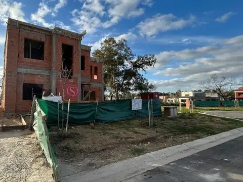 Casa en Venta en Pilar Del Este, USD 240.000