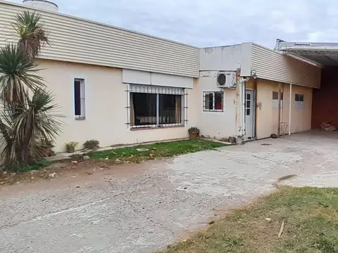 Casa 6 ambientes con 3 baños