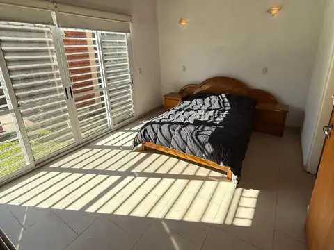 Casa en alquiler Permanente en Barrio Parque Sakura, Exaltacion De La Cruz.