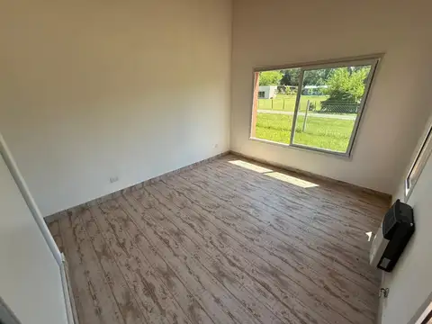 Casa En Venta - Barrio Los Pinos - Exaltacion de la Cruz