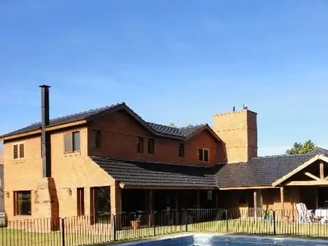 Espectacular casa en venta en Pilar del Lago CC