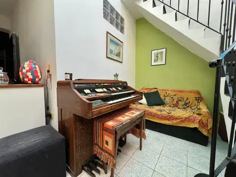 Depto Tipo Casa 4 ambientes con 2 baños