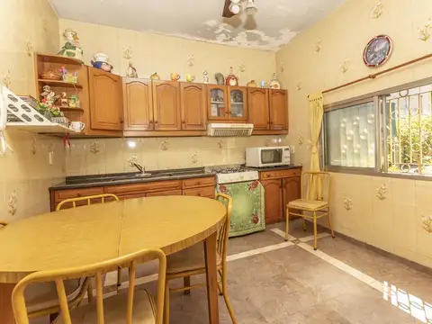 Casa en Venta en Valentin Alsina, USD 180.000