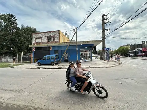 Local - Venta - Argentina, La Matanza - INTENDENTE RUSSO 3199