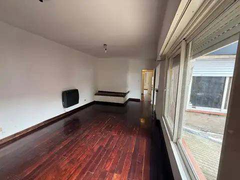 Depto Tipo Casa en Alquiler de 2 dormitorios