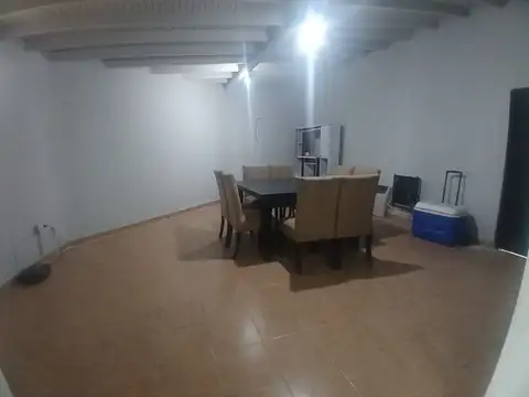 Casa en Venta con 3 cocheras