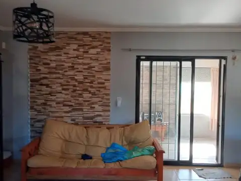 Casa en Alquiler en Roldan, $ 1.600.000