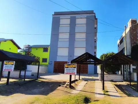 Venta en block, 9 dtos de 2 y 3 amb 100mts del mar