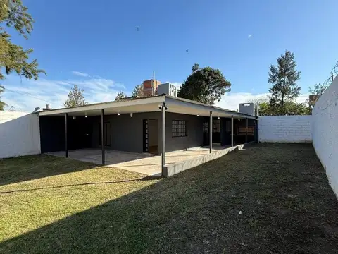 Casa en venta de 2 dormitorios APTA CRÉDITO en Grand Bourg, Salta 100