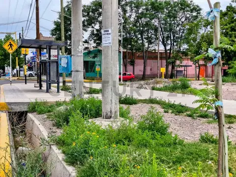 Bandera de los Andes y Milagros , Piso 0
