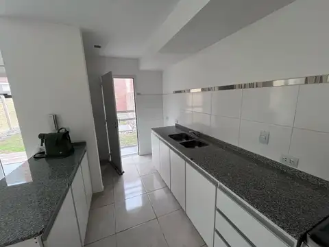 Depto Tipo Casa 5 ambientes con 1 baño