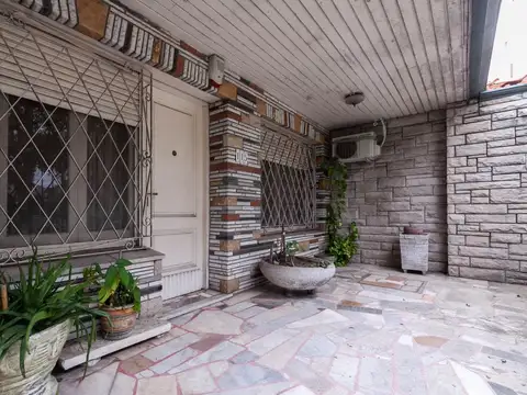 Casa en Venta en Bernal Oeste, USD 110.000