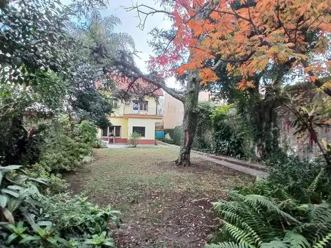 Casa 4 Ambientes con jardin