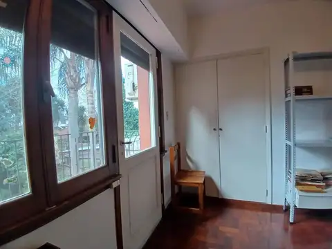 Casa 4 Ambientes con jardin