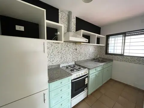 3 de Febrero  al 900