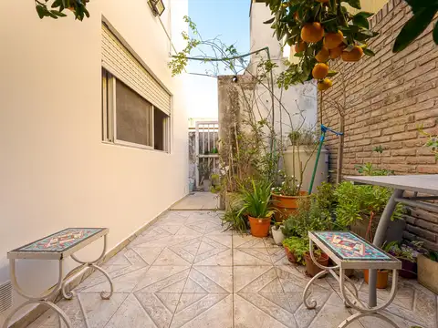 Casa 5 ambientes con 2 baños