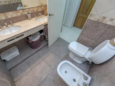 VENTA CASA INTERNA NO PH 3 DORMITORIOS