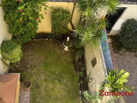 Depto Tipo Casa en Venta con 1 cocheras