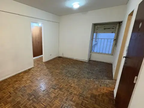 GUISE al 1800 e/ Charcas y Mansilla