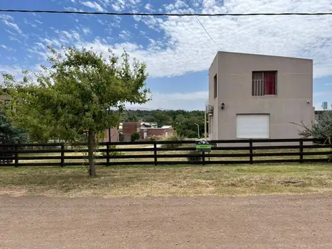 Casa en venta c/ cochera en Sierra de la Ventana