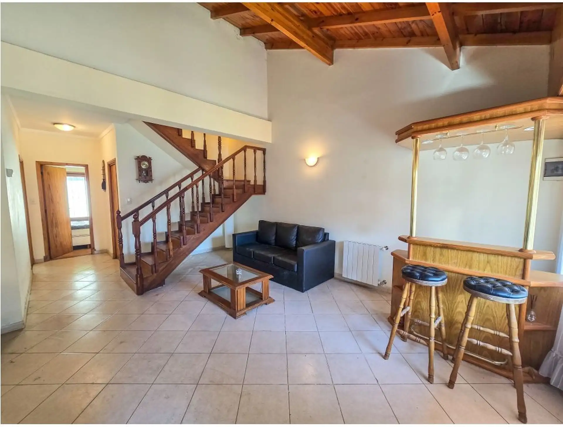 Casa 4 dorm, jardín y cochera cubierta para 3 autos — a 400 m del mar (Punta Mogotes)