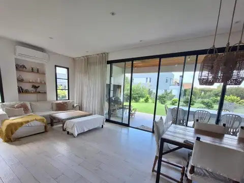 Casa en Venta en Bella Vista, USD 390.000