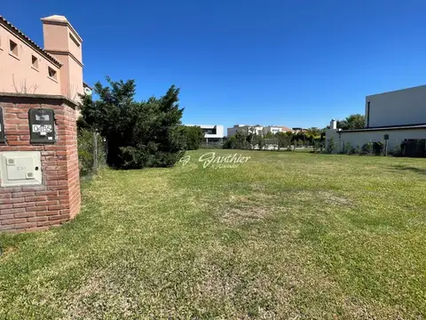 Terreno / Lote en venta de 820m2 ubicado en Haras Santa María
