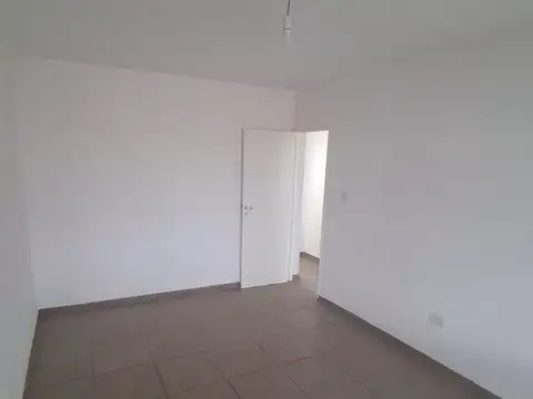 Casa en Alquiler con 1 cochera