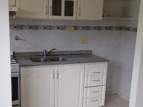 Departamento en Alquiler en Ramos Mejia, $ 450.000