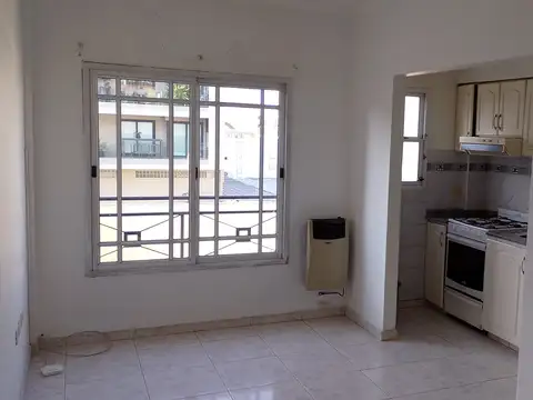 DPTO. 2 AMB. C/TERRAZA PROPIA