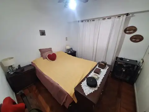 VENTA CASA CUATRO AMBIENTES CON COCHERA SAN MARTIN CENTRO