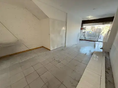 LOCAL EN ALQUILER SOBRE AV. SAVIO SAN NICOLAS DE L