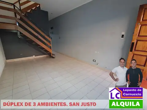 DÚPLEX  DE 3 AMBIENTES CON EN SAN JUSTO. EN SEGUNDO CUERPO Y EN PLANTA BAJA. SIN EXPENSAS.